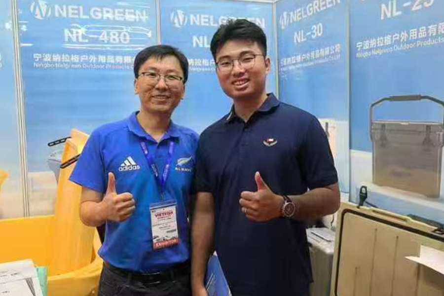 Con i clienti vietnamiti